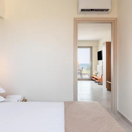 9 Doors Apartahotel 4*