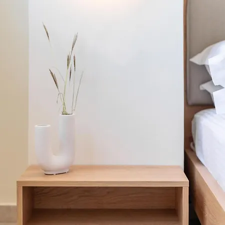 9 Doors Aparthotel 4*