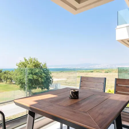 9 Doors Aparthotel 4*