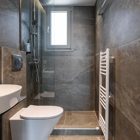 9 Doors Aparthotel 4*