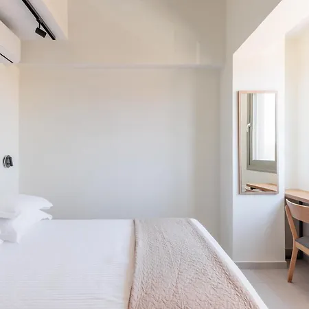 9 Doors Aparthotel
