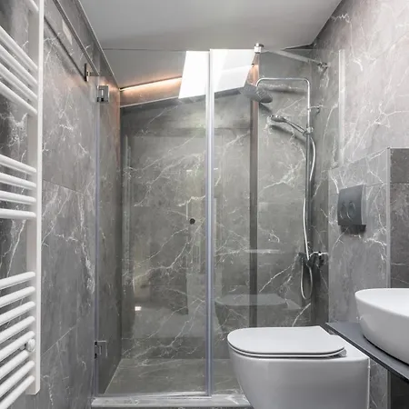 Aparthotel 9 Doors 4*