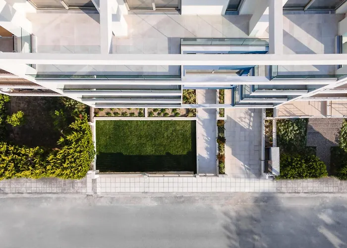 9 Doors アパートホテル Peraía