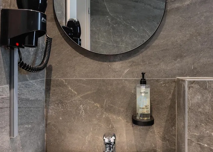 9 Doors アパートホテル Peraía