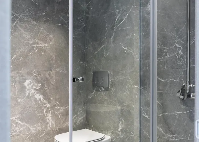 9 Doors アパートホテル